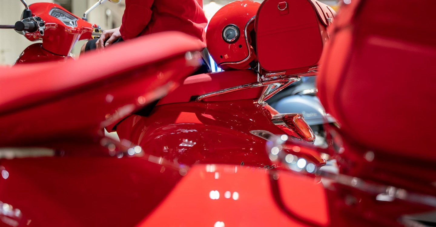 Vespa Primavera 125 (RED)