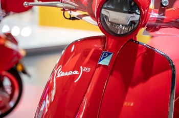 Vespa Primavera 125 (RED) 2022 - Bild 12 Vespa Primavera 125 (RED) 2022 - Bild 12