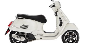 Vespa GTS 125 Super  2022 vs Vespa GTS 300 hpe Super 2021