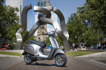 Vespa Elettrica 2022 - Bild 47 Vespa Elettrica 2022 - Bild 47