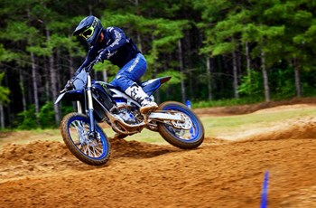 Yamaha YZ450F Monster Energy Edition 2022 - Bild 4