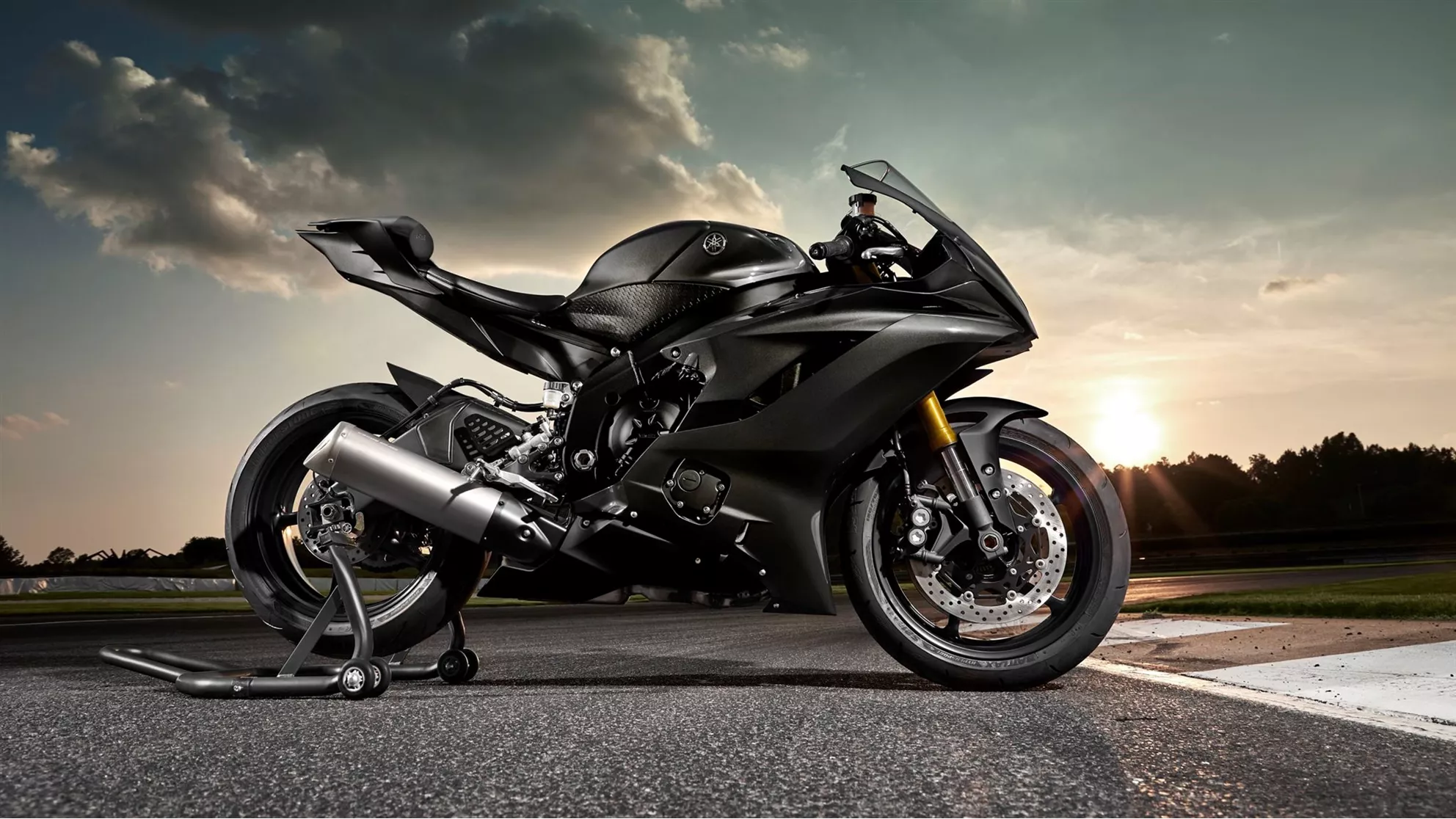 Yamaha R6 RACE - Image 8 Yamaha R6 RACE - Image 8
