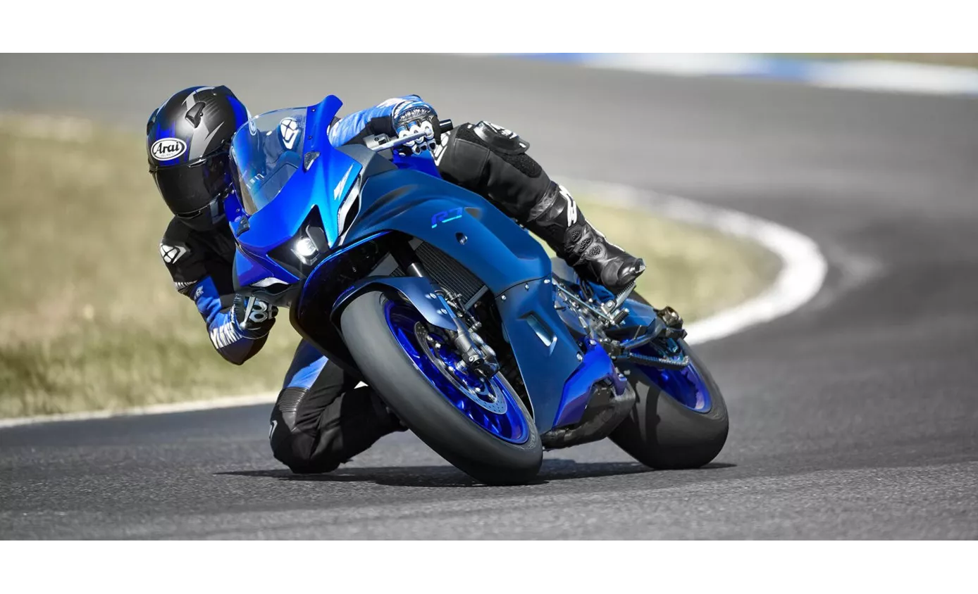 Yamaha R6 And R7 Difference Yamaha YZF-R6 2019 vs Yamaha R7 2022