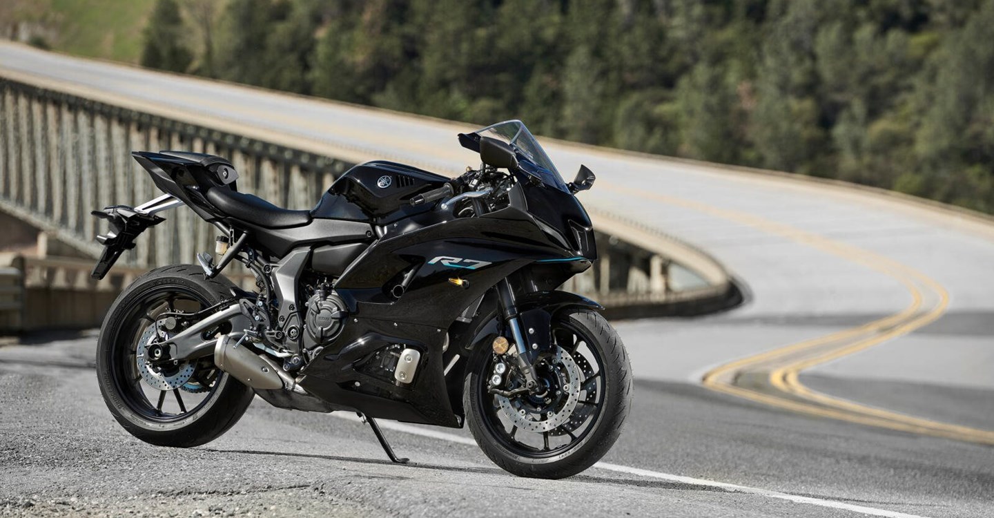 Yamaha R7