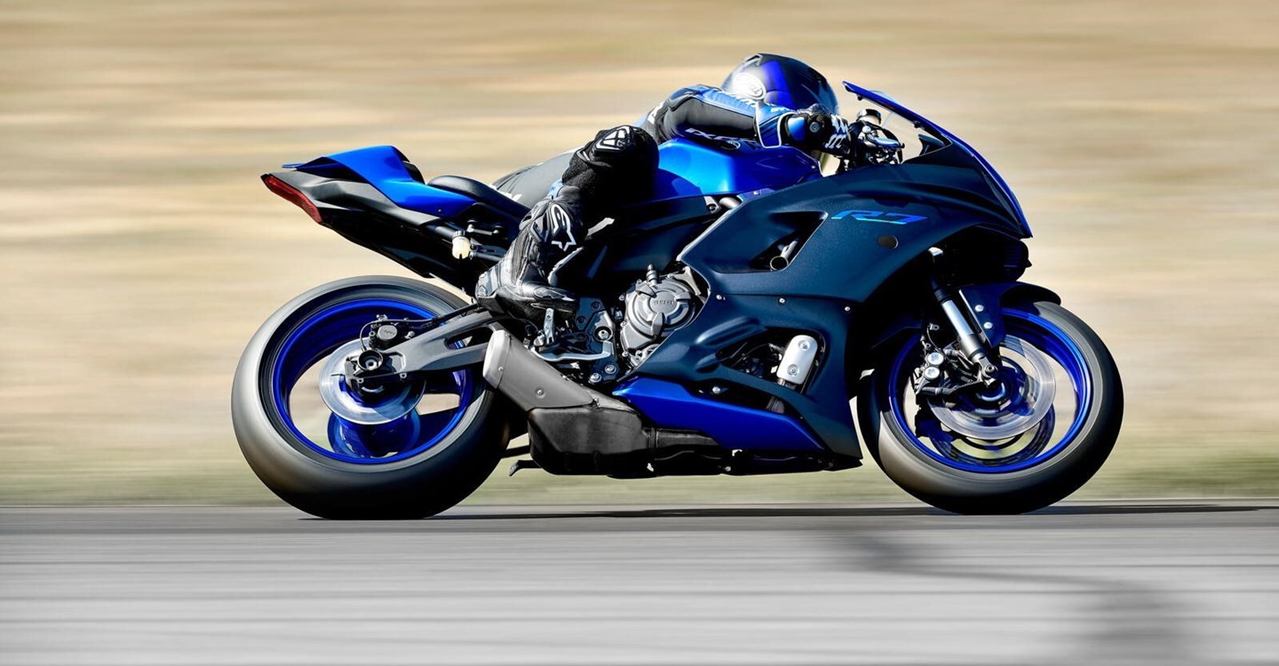 Yamaha R7