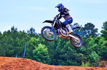 Yamaha YZ125 Monster Energy Yamaha Racing Edition 2022 - Bild 4 Yamaha YZ125 Monster Energy Yamaha Racing Edition 2022 - Bild 4