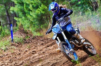 Yamaha YZ125 Monster Energy Yamaha Racing Edition 2022 - Bild 8 Yamaha YZ125 Monster Energy Yamaha Racing Edition 2022 - Bild 8