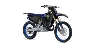 Yamaha YZ250 Monster Energy Yamaha Racing Edition 2022 vs Yamaha YZ450F 2022