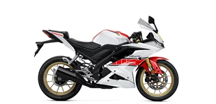 Yamaha R3 World GP 60th Anniversary 2022 vs Yamaha R125 World GP 60th Anniversary 2022 Yamaha R3 World GP 60th Anniversary 2022 vs Yamaha R125 World GP 60th Anniversary 2022