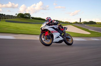 Yamaha R125 World GP 60th Anniversary 2022 - Bild 4 Yamaha R125 World GP 60th Anniversary 2022 - Bild 4