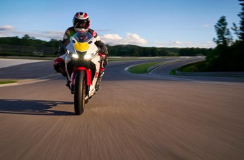 Yamaha R125 World GP 60th Anniversary 2022 - Bild 6 Yamaha R125 World GP 60th Anniversary 2022 - Bild 6