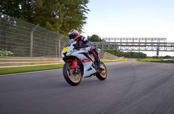 Yamaha R125 World GP 60th Anniversary 2022 - Bild 7 Yamaha R125 World GP 60th Anniversary 2022 - Bild 7