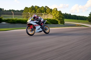Yamaha R125 World GP 60th Anniversary 2022 - Bild 11 Yamaha R125 World GP 60th Anniversary 2022 - Bild 11