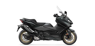 Yamaha TMAX Tech MAX 2022 vs Yamaha TMAX 560 2020
