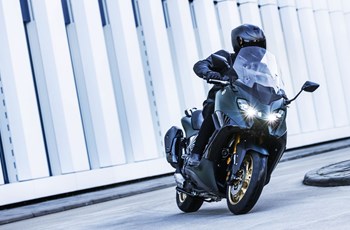 Yamaha TMAX Tech MAX 2022 - Bild 11 Yamaha TMAX Tech MAX 2022 - Bild 11