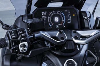 Yamaha TMAX Tech MAX 2022 - Bild 5 Yamaha TMAX Tech MAX 2022 - Bild 5