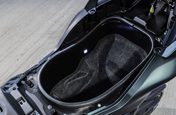 Yamaha TMAX Tech MAX 2022 - Bild 6 Yamaha TMAX Tech MAX 2022 - Bild 6