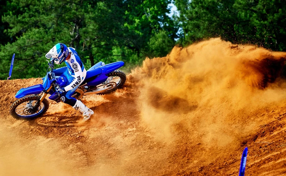 Yamaha YZ450F Bild 4: Yamaha YZ450F
