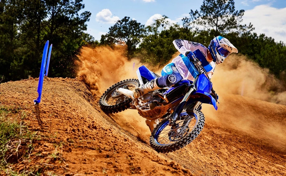 Yamaha YZ450F Bild 6: Yamaha YZ450F