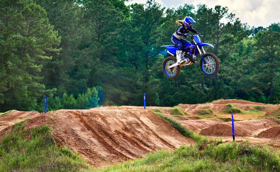 Yamaha YZ125LC Bild 4: Yamaha YZ125LC