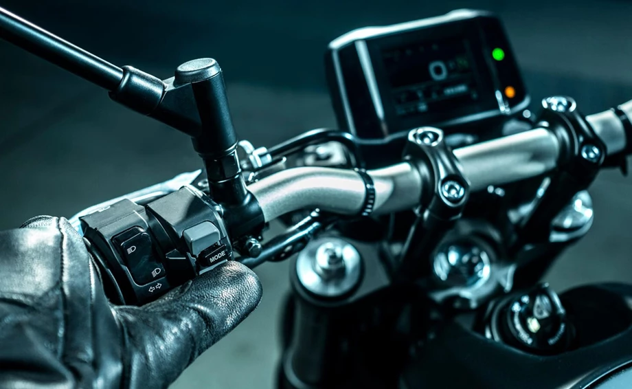 Yamaha MT-09 Bild 14: Yamaha MT-09