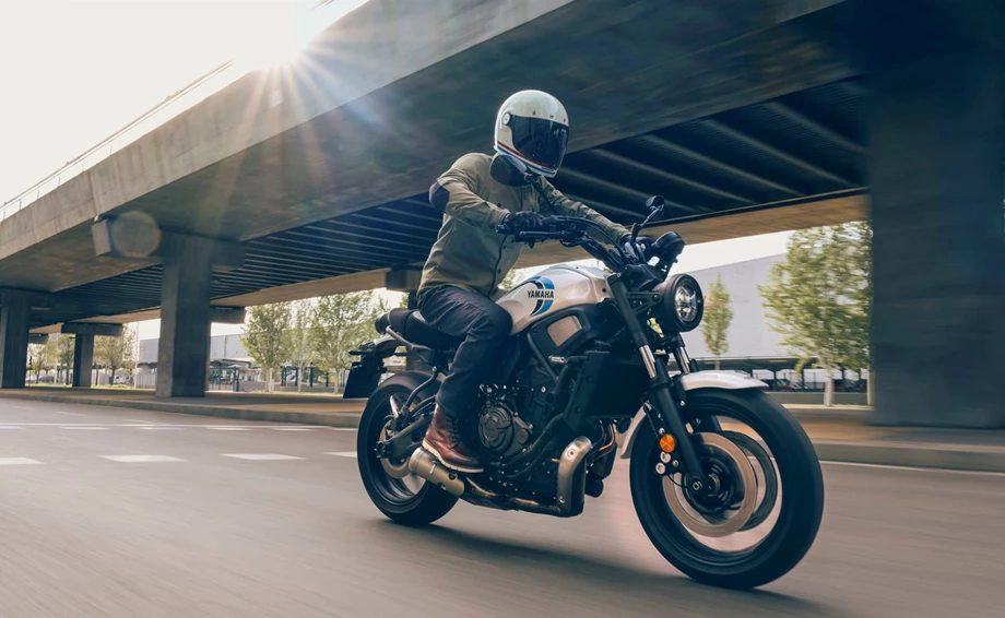 Yamaha XSR700 Bild 12: Yamaha XSR700