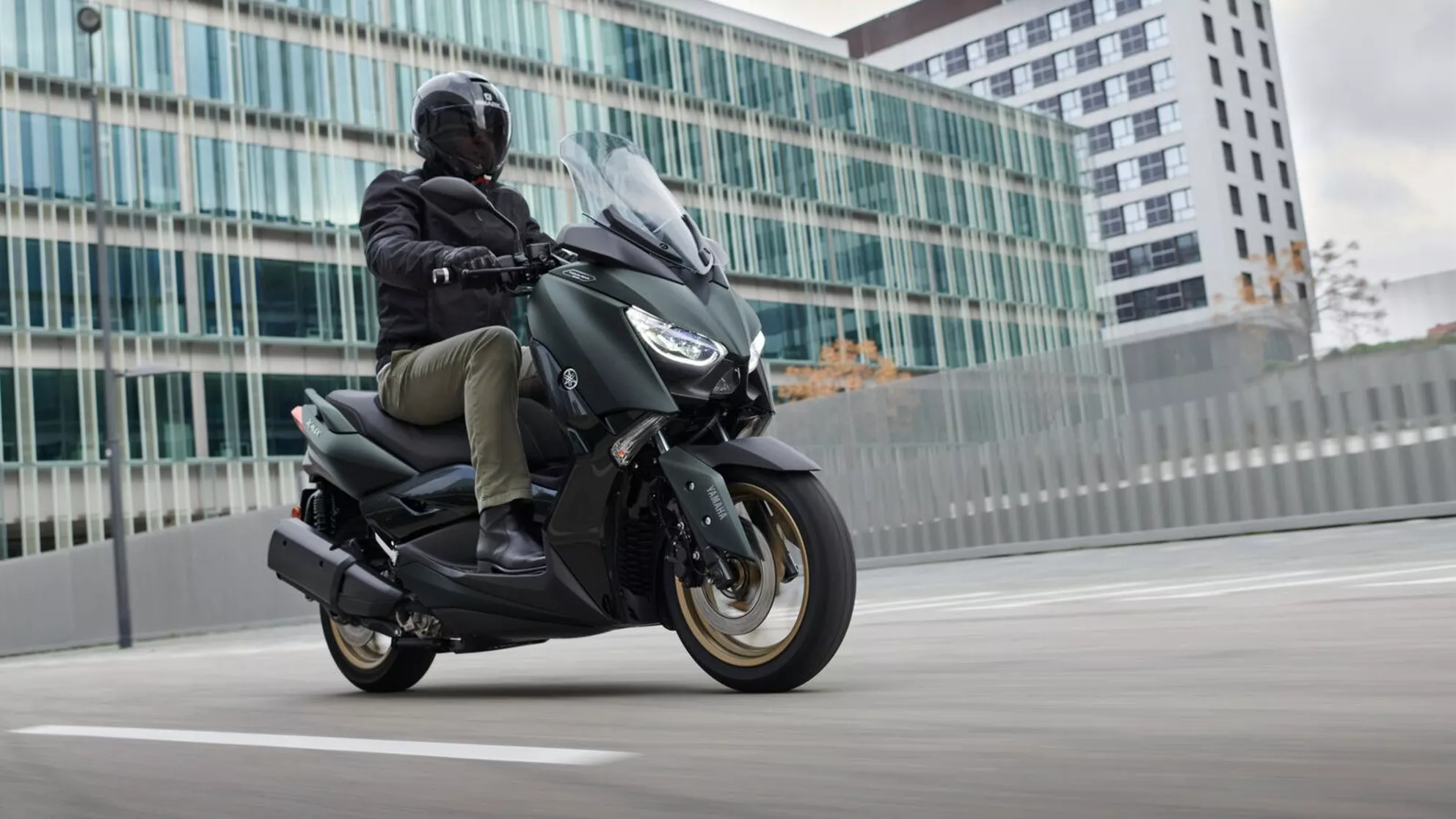 Yamaha XMAX 300 Tech MAX - Image 1 Yamaha XMAX 300 Tech MAX - Image 1