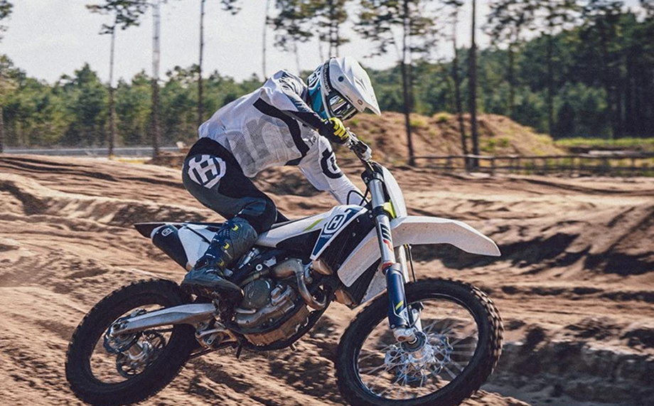 Husqvarna FC 250 Bild 3: Husqvarna FC 250