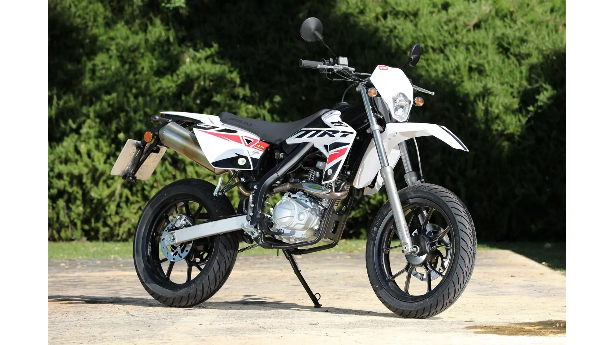 Rieju MRT 125 SM AC - Image 4 Rieju MRT 125 SM AC - Image 4