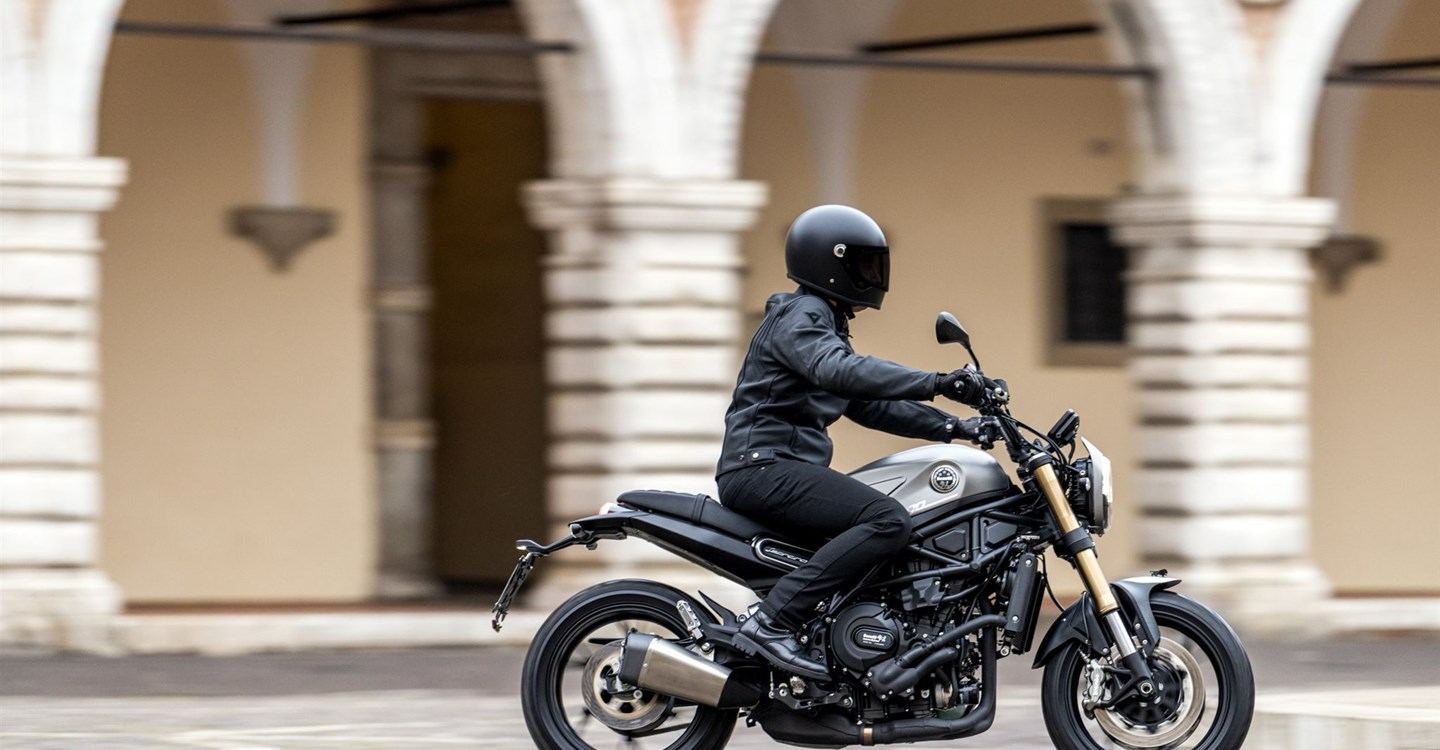 Benelli Leoncino 800