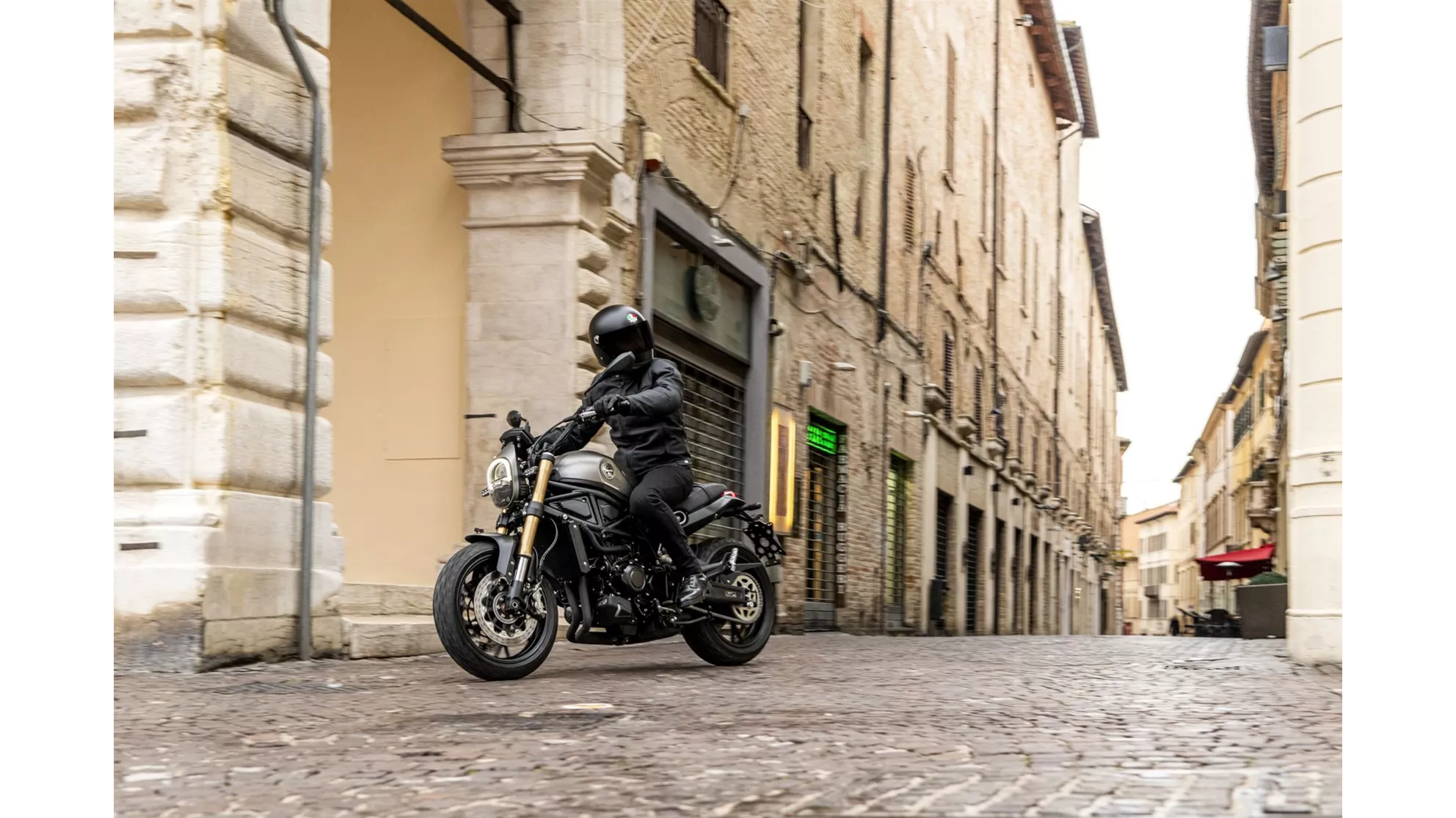 Benelli Leoncino 800 - Image 1 Benelli Leoncino 800 - Image 1