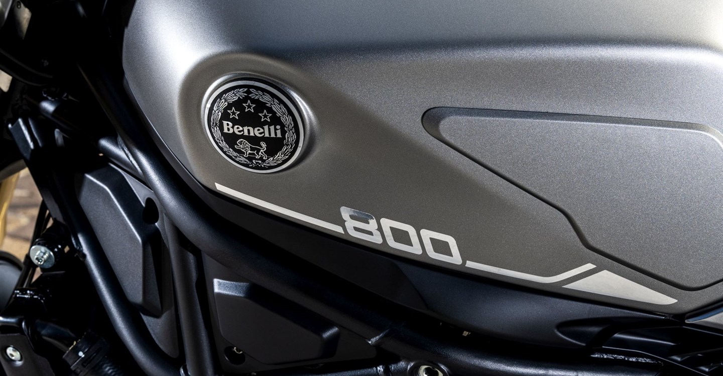 Benelli Leoncino 800