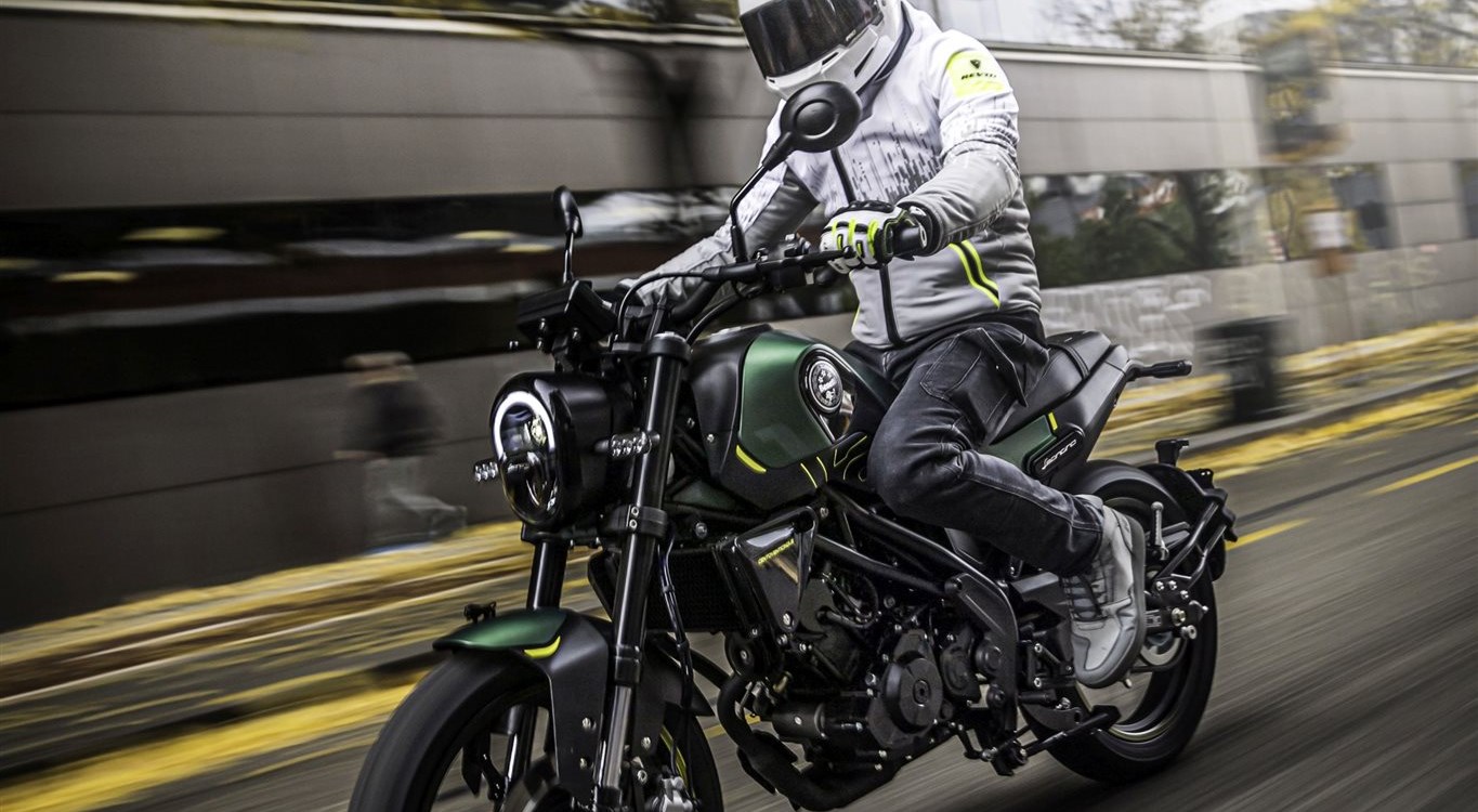 Benelli Leoncino 125