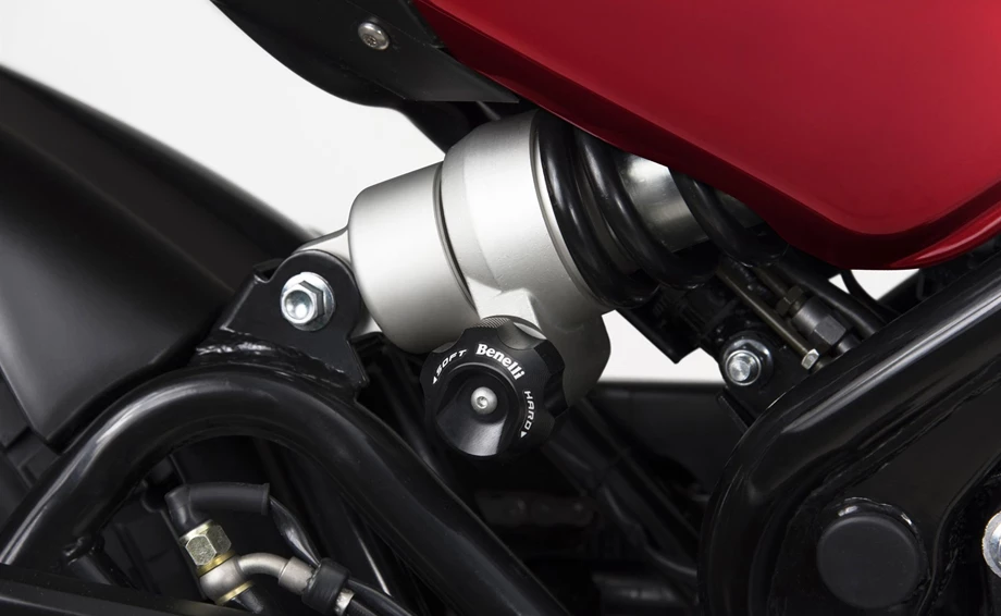 Benelli Leoncino 500 Bild 7: Benelli Leoncino 500