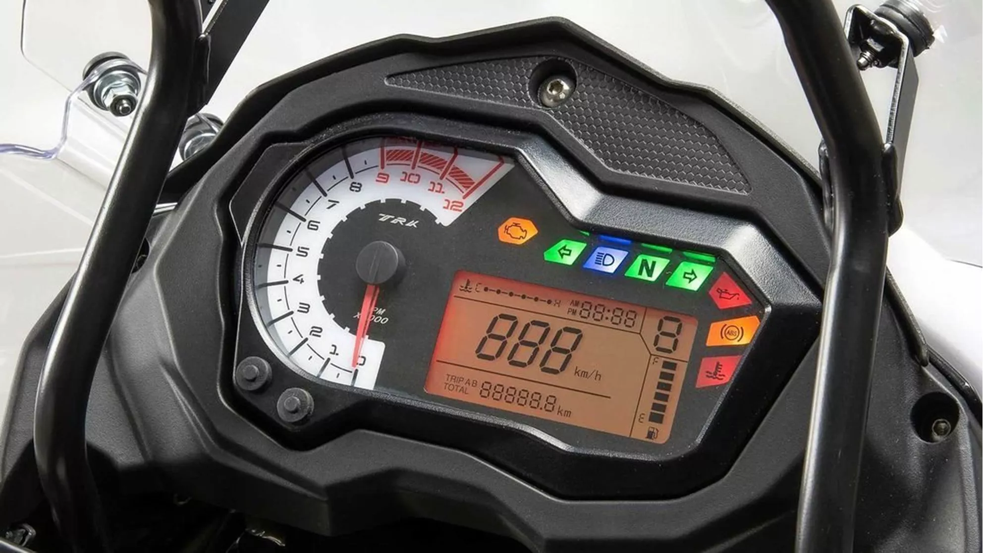 Benelli TRK 502 - Image 1 Benelli TRK 502 - Image 1