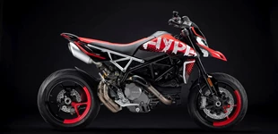 Suzuki GSX-8R 2024 vs Ducati Hypermotard 950 RVE 2022 Suzuki GSX-8R 2024 vs Ducati Hypermotard 950 RVE 2022
