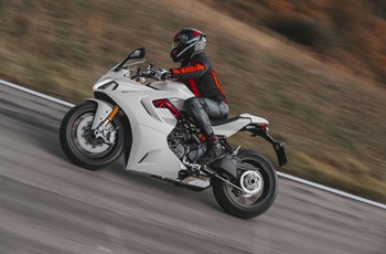 Ducati SuperSport 950 S 2022 - Bild 17 Ducati SuperSport 950 S 2022 - Bild 17