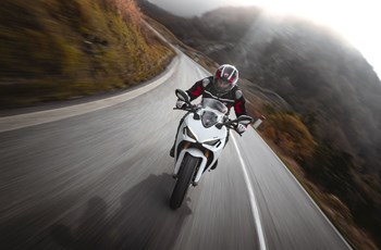 Ducati SuperSport 950 S 2022 - Bild 18 Ducati SuperSport 950 S 2022 - Bild 18