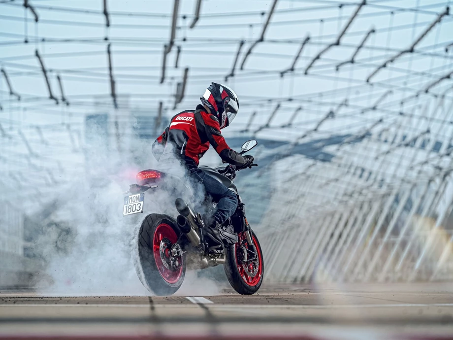 Ducati Monster Bild 9: Ducati Monster