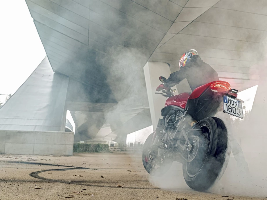 Ducati Monster Bild 12: Ducati Monster