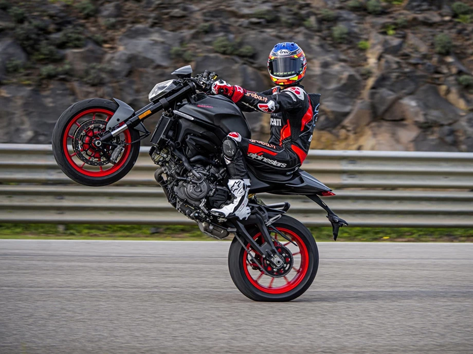 Ducati Monster + Bild 10: Ducati Monster +