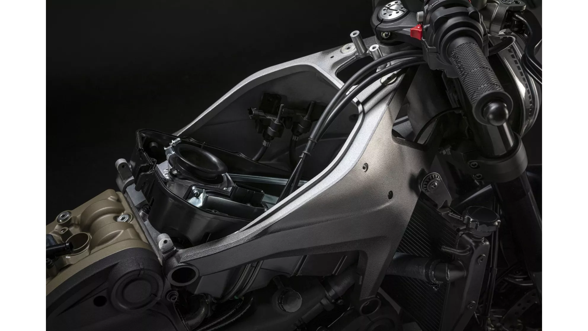 Ducati Monster + - Imagem 10 Ducati Monster + - Imagem 10