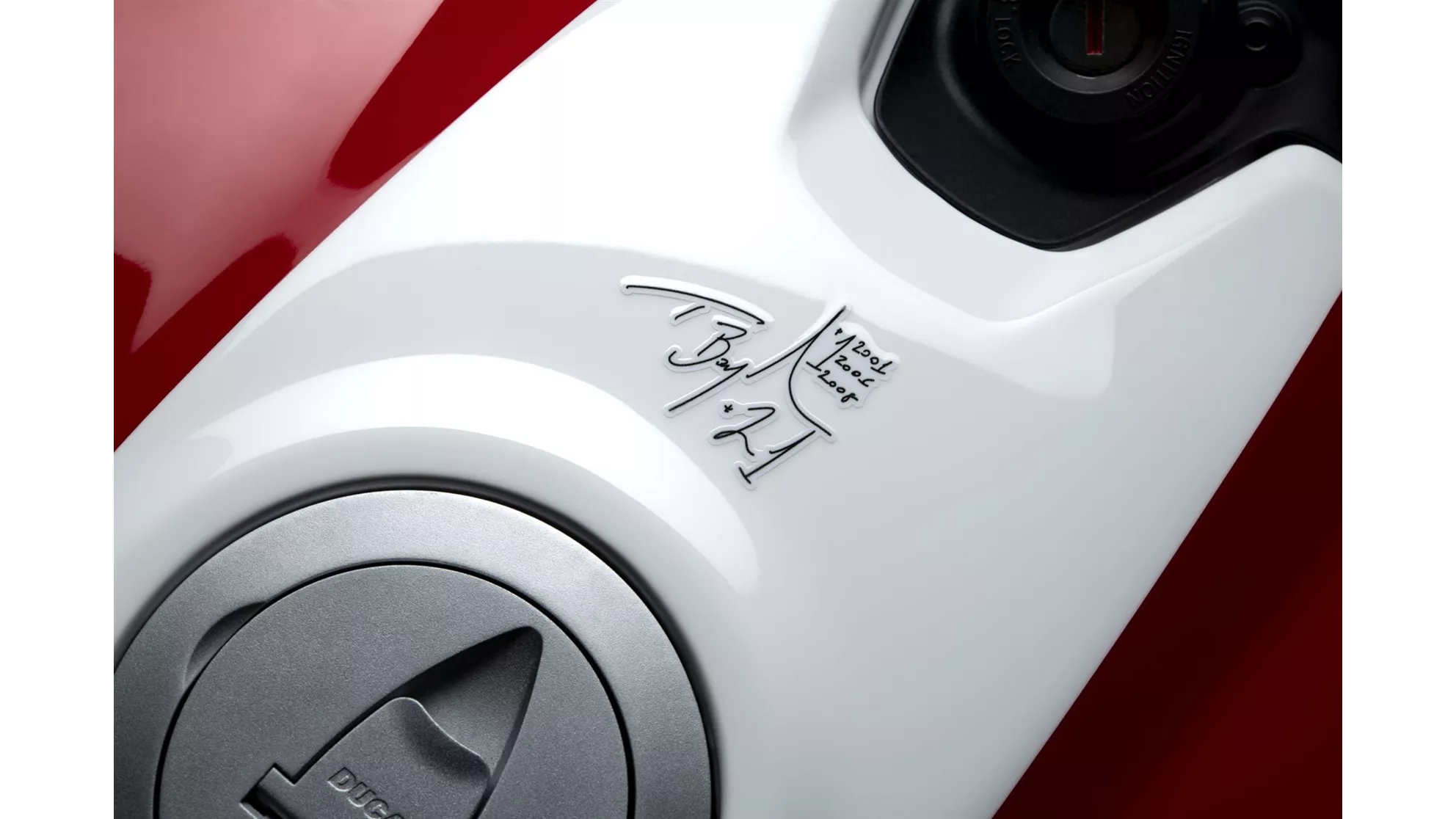 Ducati Panigale V2 Bayliss 1st Championship 20th Anniversary - Image 17 Ducati Panigale V2 Bayliss 1st Championship 20th Anniversary - Image 17