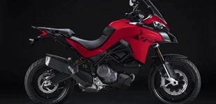 Ducati Multistrada V2 2022 vs Honda X-ADV 2024 Ducati Multistrada V2 2022 vs Honda X-ADV 2024