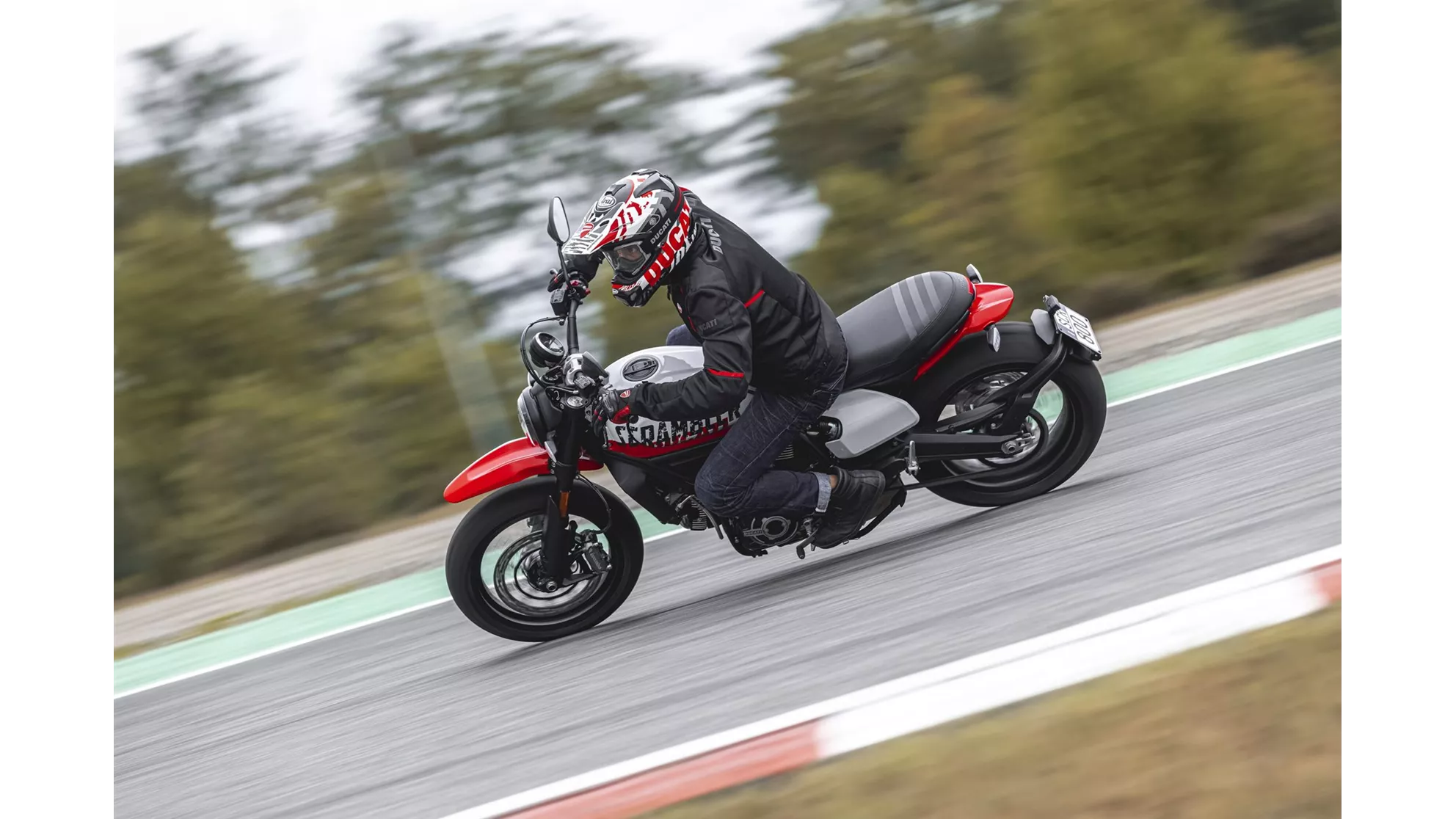 Ducati Scrambler Urban Motard - Image 13 Ducati Scrambler Urban Motard - Image 13