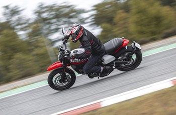 Ducati Scrambler Urban Motard 2022 - Bild 16 Ducati Scrambler Urban Motard 2022 - Bild 16