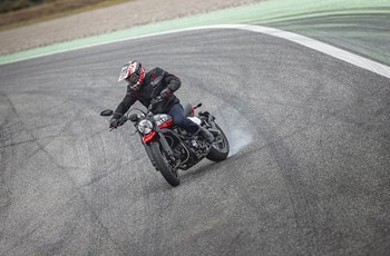 Ducati Scrambler Urban Motard 2022 - Bild 3 Ducati Scrambler Urban Motard 2022 - Bild 3