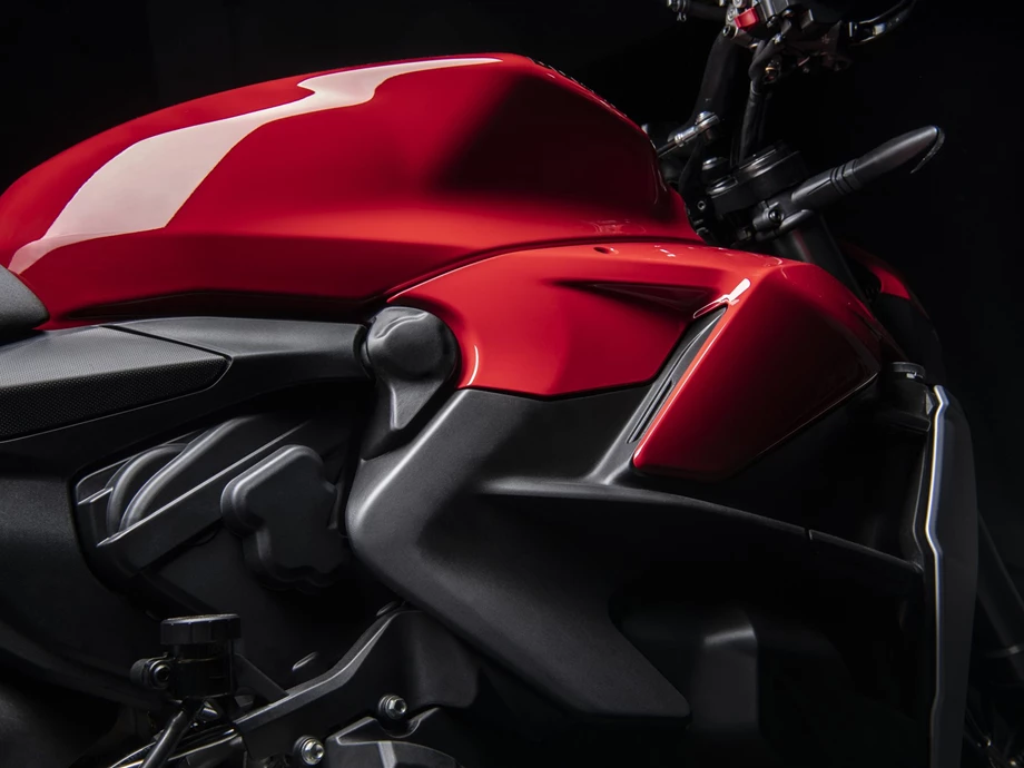 Ducati Streetfighter V2 Bild 16: Ducati Streetfighter V2