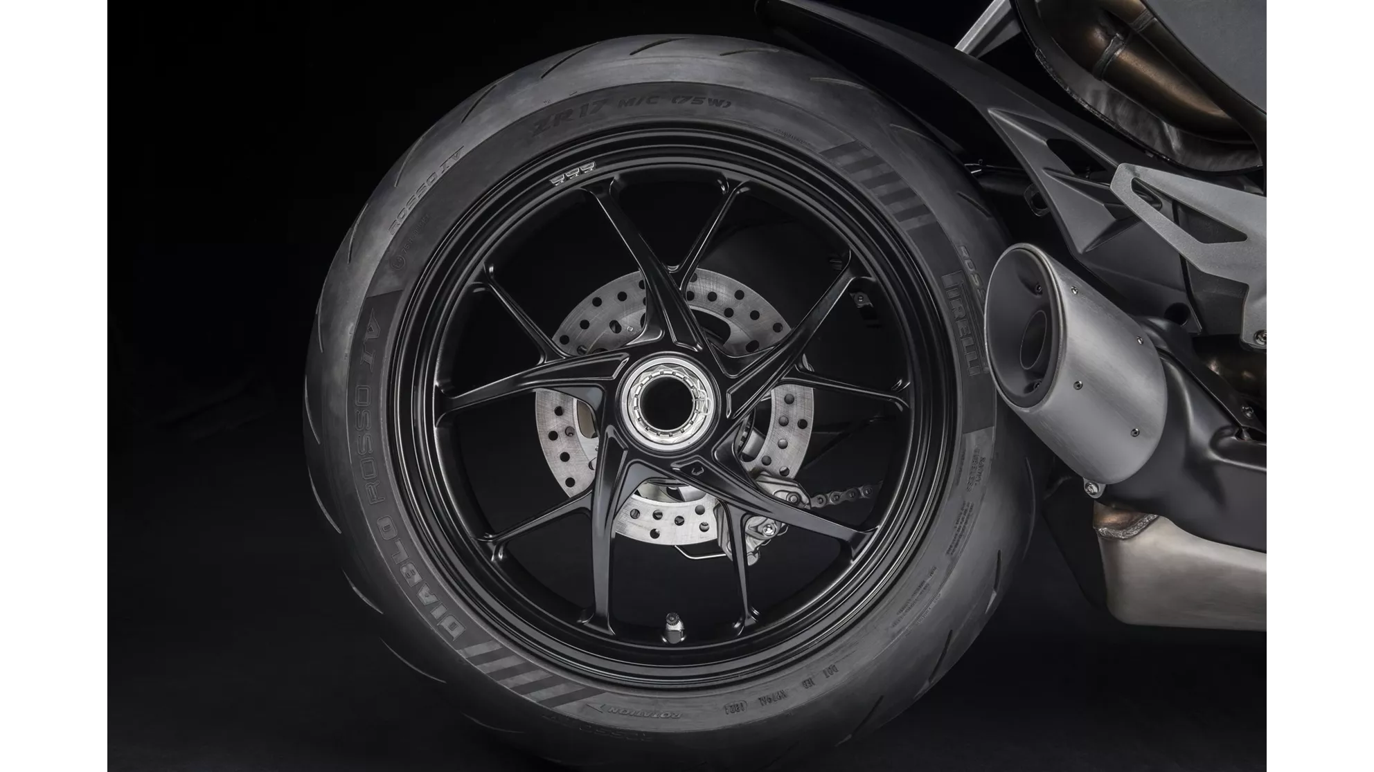 Ducati Streetfighter V2 - Image 22 Ducati Streetfighter V2 - Image 22