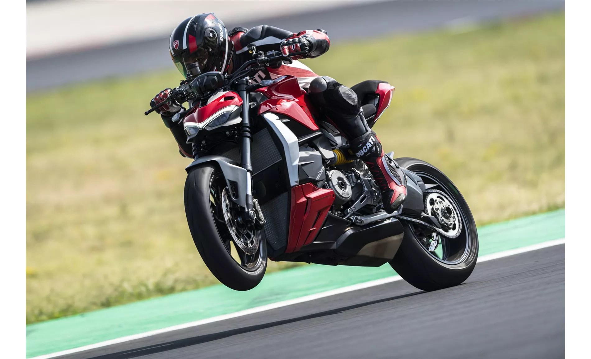 Ducati Streetfighter V2 2022